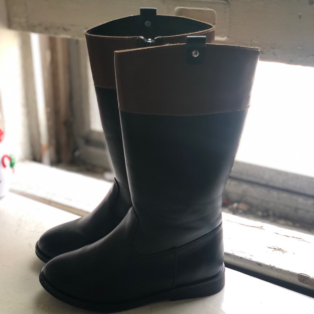 Toddler girl riding boots